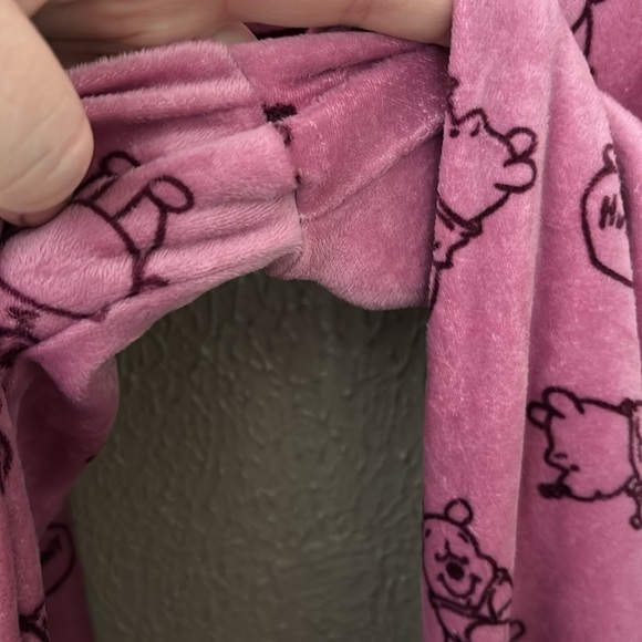 Women’s Disney Velour Winnie The Pooh Lounge Pants, XL, Pink - Picture 7 of 7